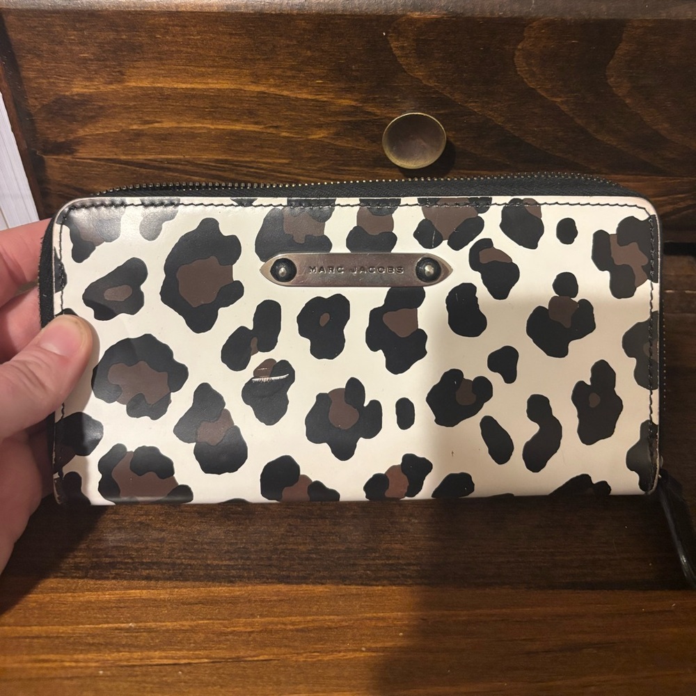 Marc Jacobs leopard print wallet